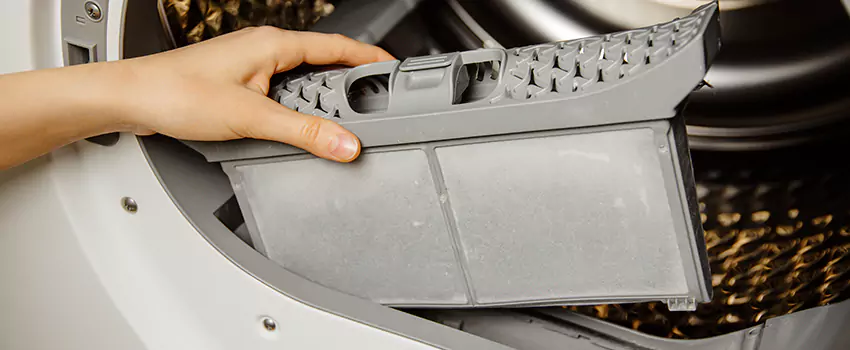 Signs Of A Clogged Dryer Lint Trap in Fairfax, Virginia